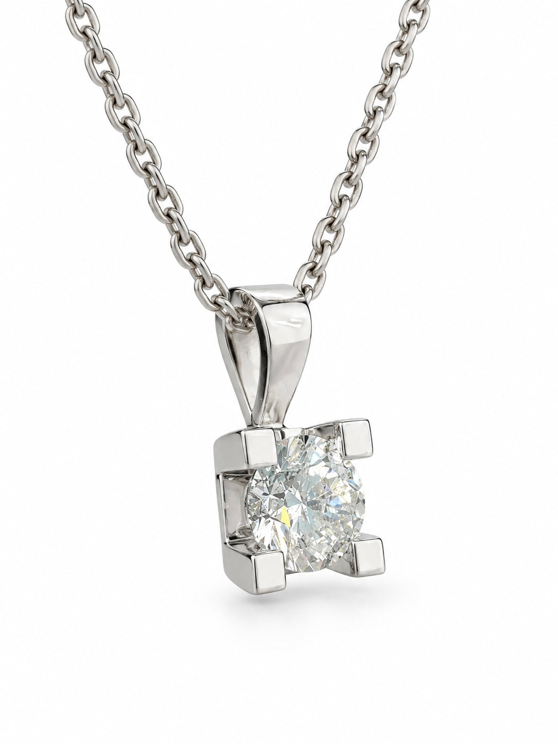Valéane 0.67 Ct. Kolye